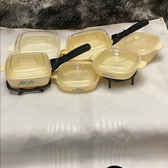 Vintage Cornflower Corning-ware Kids Cookware Set - Picture 9 of 16